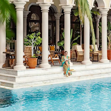 Bahia Del Duque أذيخي