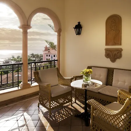 ホテル Bahia Del Duque 5*