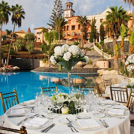 ホテル Bahia Del Duque 5*