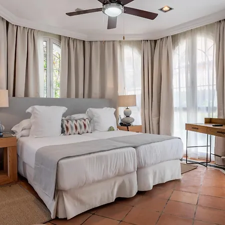 Bahia Del Duque 5* أذيخي