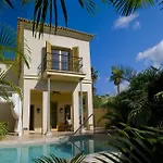 Bahia Del Duque 5* 아데제
